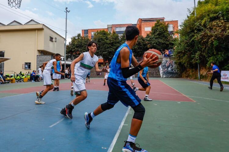 Los Juegos Intercolegiados Avanzan En Sus Deportes De Conjunto La