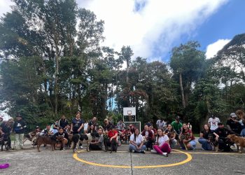 Una Navidad con amor por los peluditos: voluntarios celebraron con los animalitos de la UPA