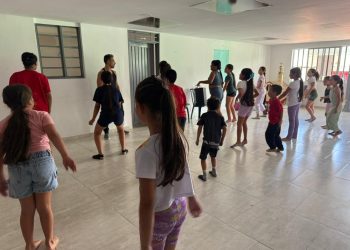 ¡Gracias a la Casa de la Cultura de El Remanso, 22 niños y niñas de la Cuchilla del Salado debutan en escena con su talento y alegría!  