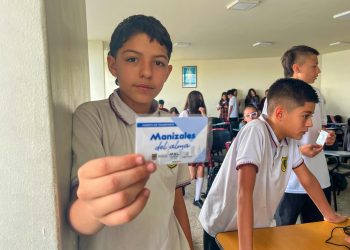 Sigue recorrido por universidades y colegios con la entrega de tarjetas de tarifa preferencial