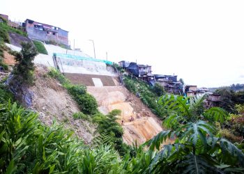 Desafío a las altas pendientes: las obras que devuelven la calma a los barrios Santos y El Nevado