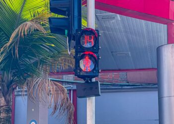 Cuenta regresiva para una movilidad más segura: nuevos dispositivos fortalecen la modernización de la red semafórica de Manizales