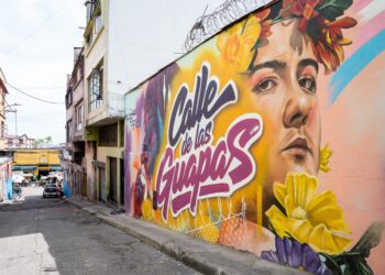 La ‘Calle de Las Guapas’ estrena intervención artística