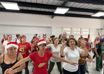 La Casa para la Dignidad de las Mujeres ofrece espacios gratuitos de baile para el bienestar y la integración
