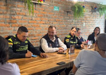 Alcaldía de Manizales y Policía Nacional, en mesa de seguridad con los comerciantes del barrio La Estrella