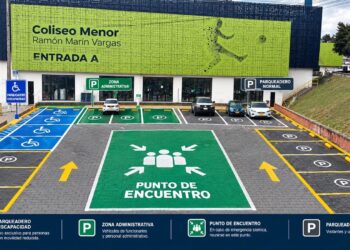 Adecuan espacios de parqueo del Coliseo Menor; prioridad para personas con movilidad reducida
