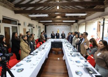 Manizales, en reunión con Minvivienda y gerente del Fondo Milagro en Bogotá