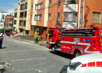 Unidad de Gestión del Riesgo y Cuerpo Oficial de Bomberos atendieron emergencia por electrocución en el barrio Palermo