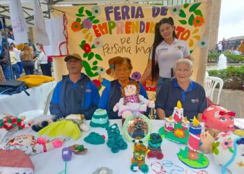 Personas mayores de Manizales transforman su talento en emprendimientos llenos de creatividad y vida