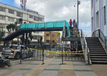 Alcaldía de Manizales trabaja en el mantenimiento de puentes peatonales en tres sectores de la ciudad
